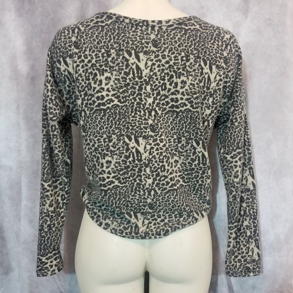 Poof NY Cheetah Print Top Size Large - Picture 3 of 5